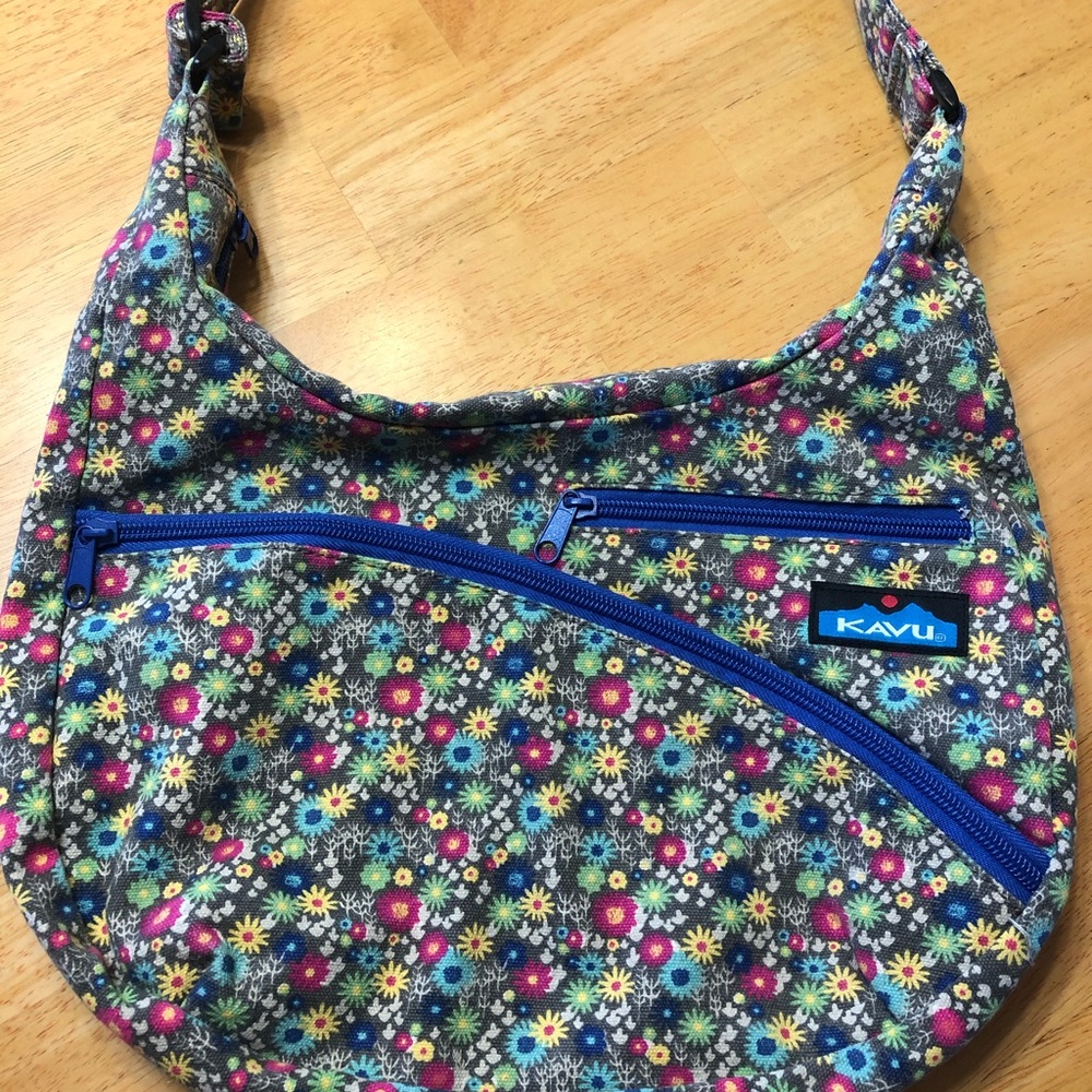 Pretty Kavu crossbody bag!